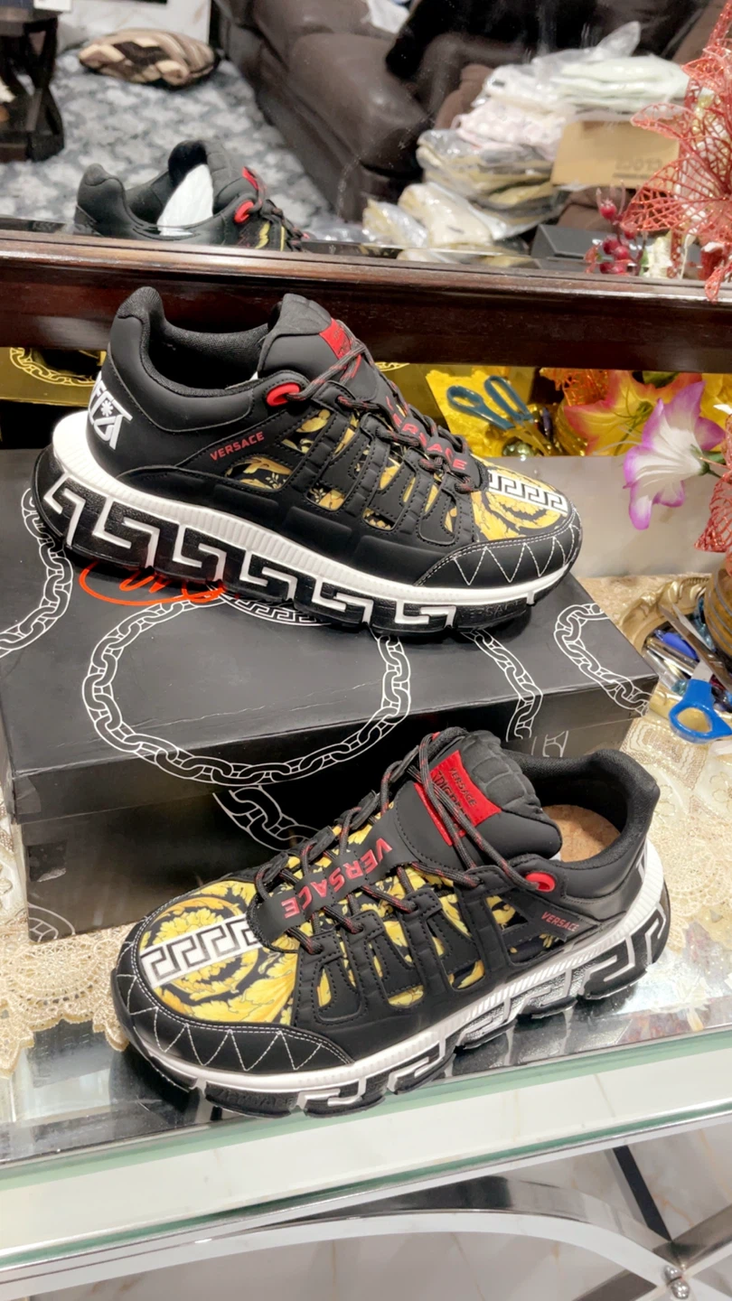 Versace Black & Yellow Medusa Sneakers - photo 5