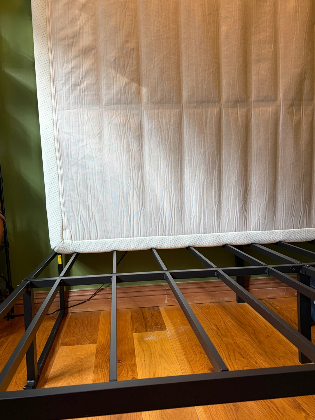 White Queen Size Mattress. - photo 5