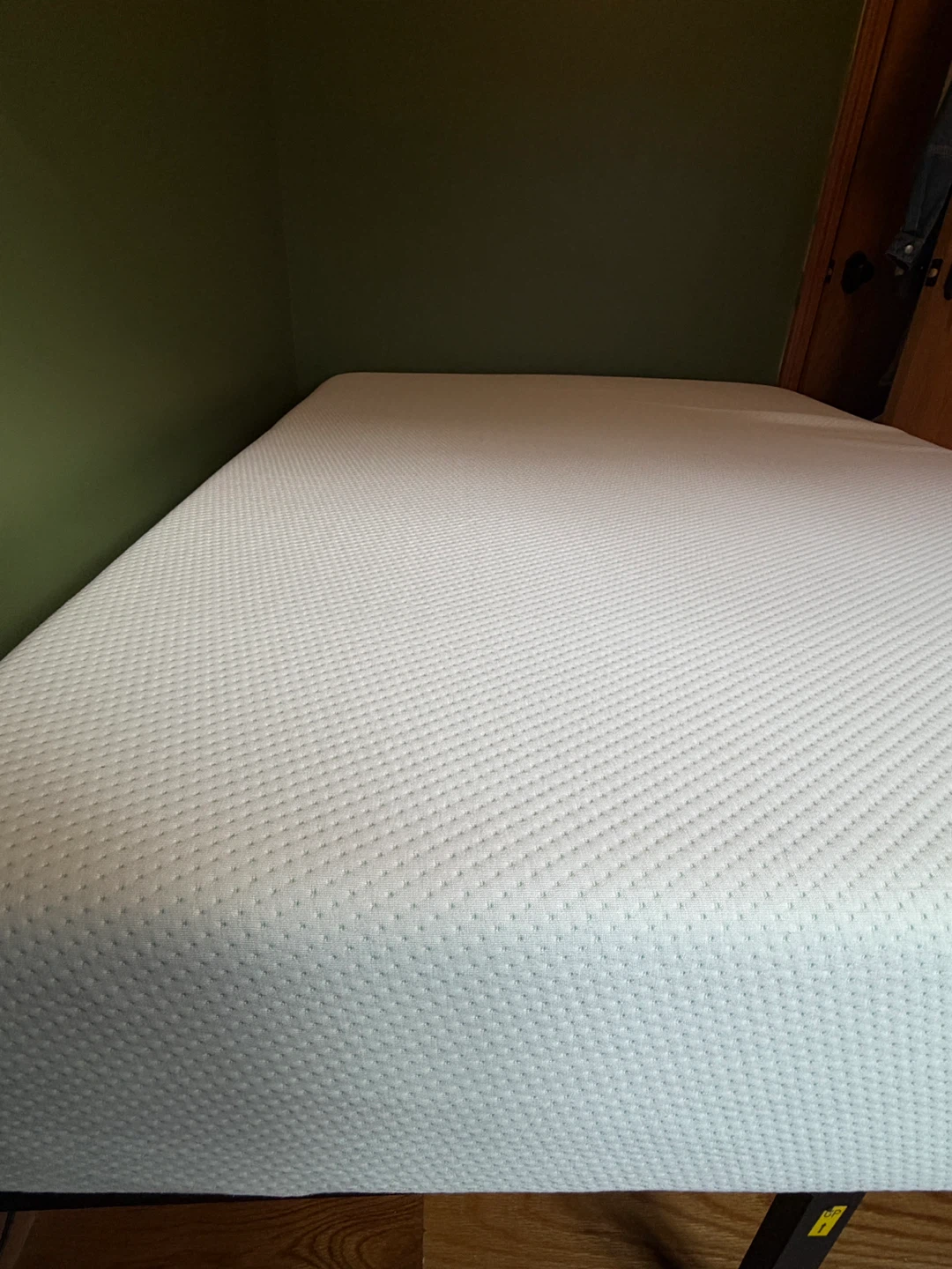 White Queen Size Mattress. - photo 4