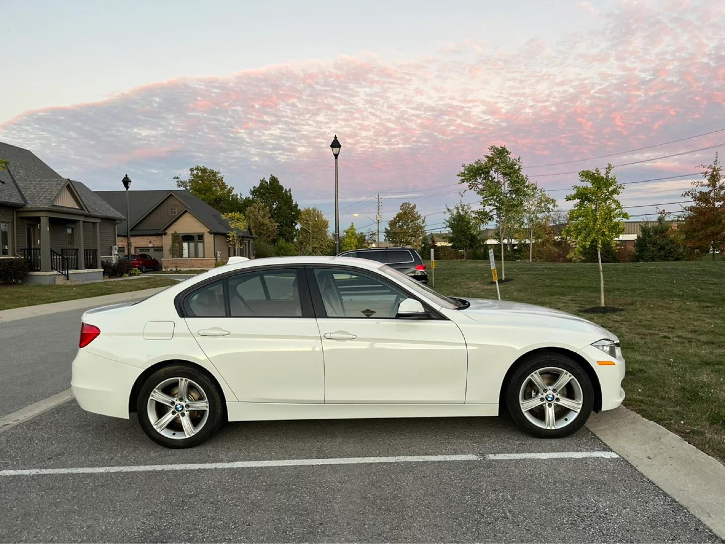 2015 White BMW 320i xdrive - photo 2