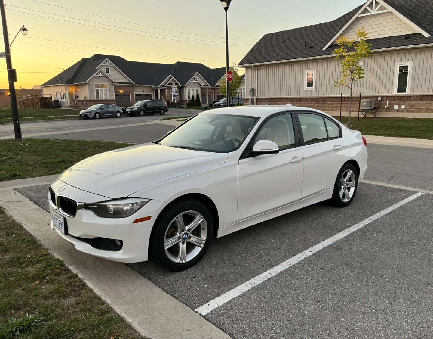 2015 White BMW 320i xdrive - photo 3