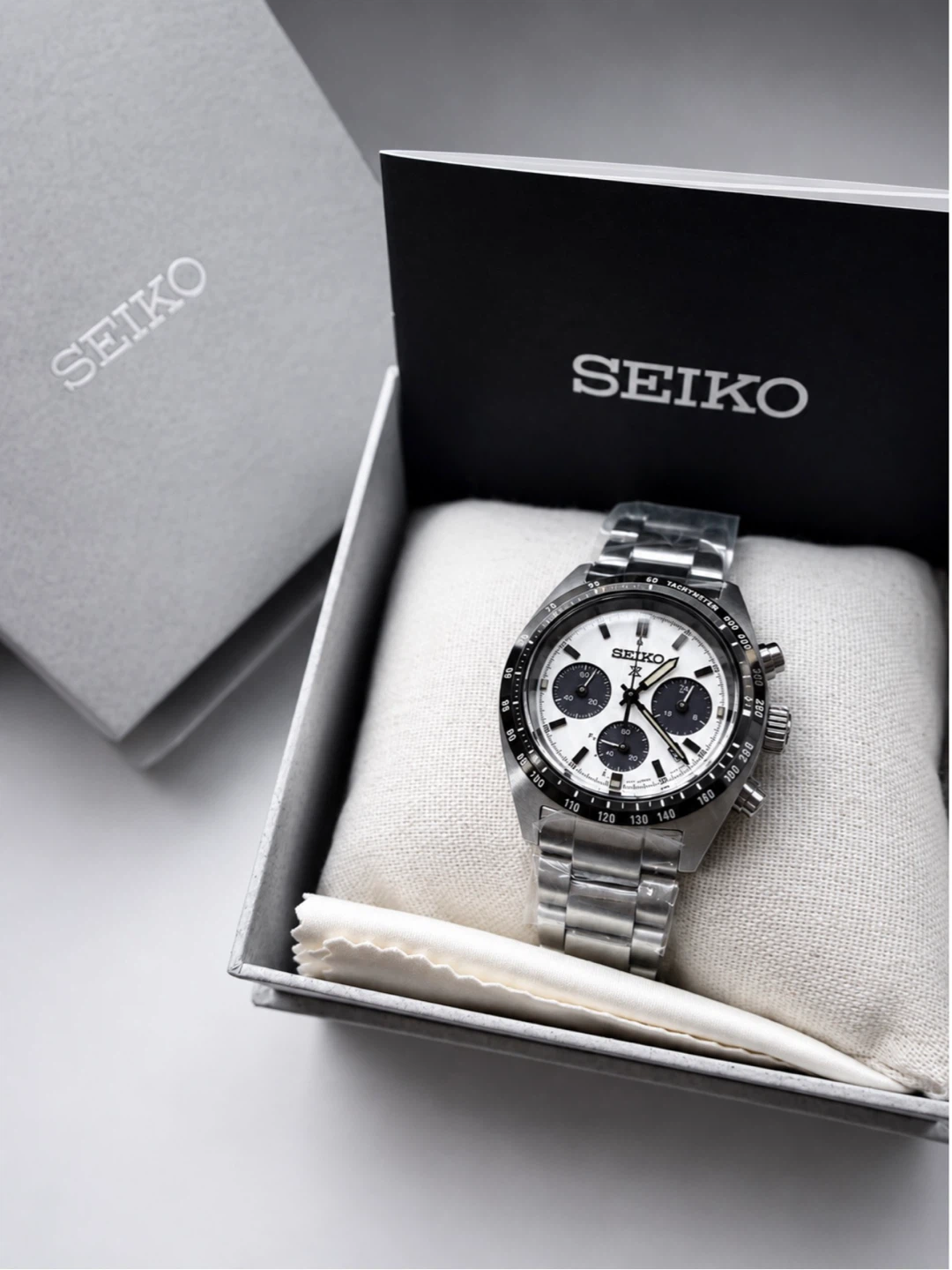 Seiko Prospex Speedtimer Panda Chronograph