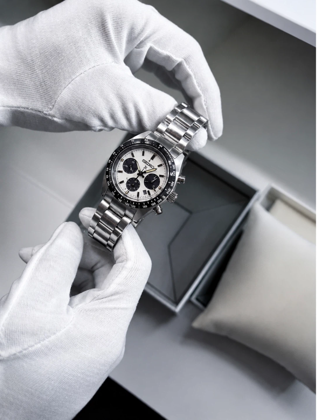 Seiko Prospex Speedtimer Panda Chronograph - photo 2