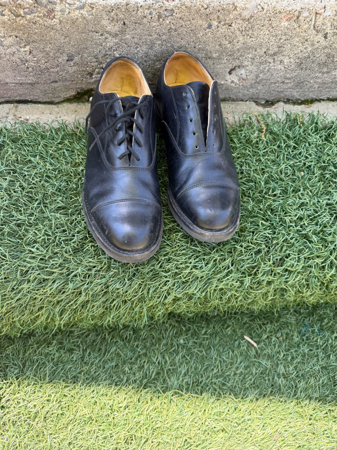 Black Leather Cap Toe Oxford Shoes
