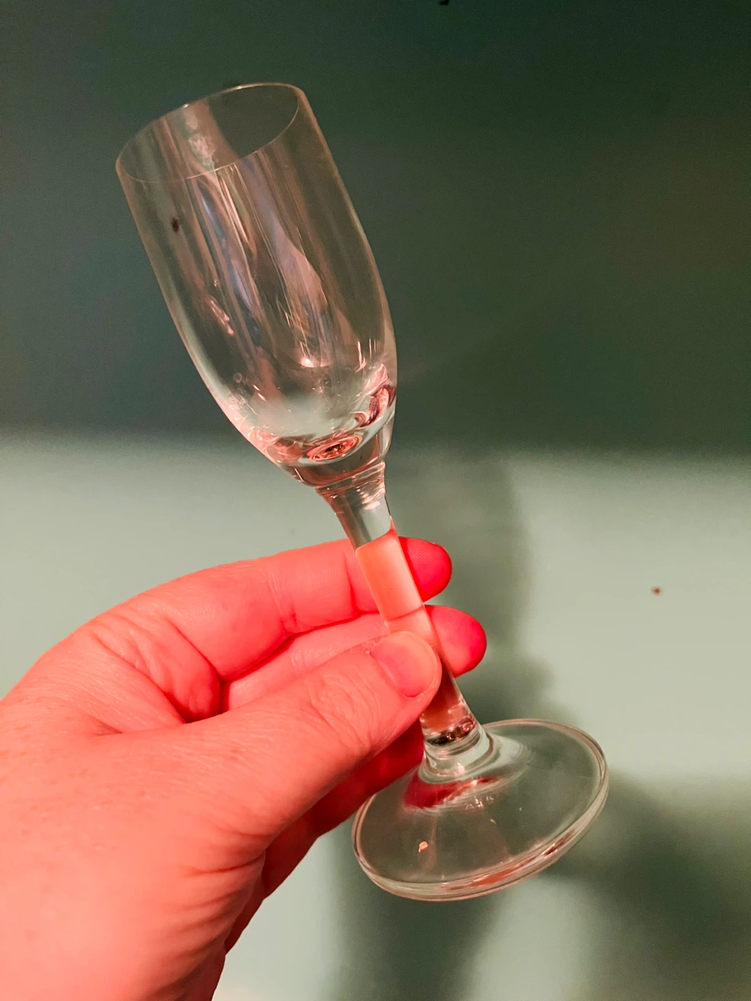 Set of 3 Clear Glass Wine Glasses - photo 2