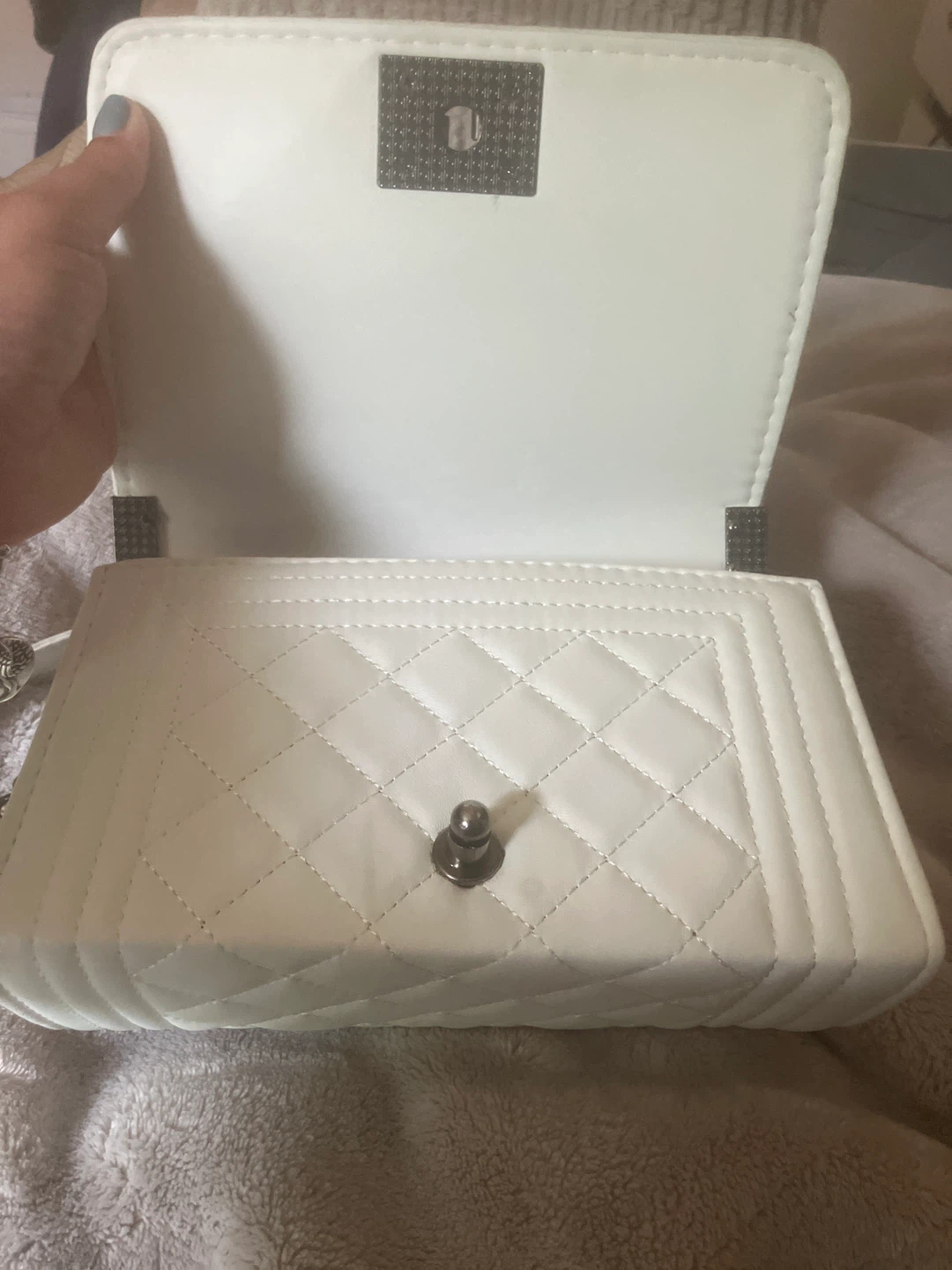 White Quilted Crossbody Handbag with Chain Strap - photo 3