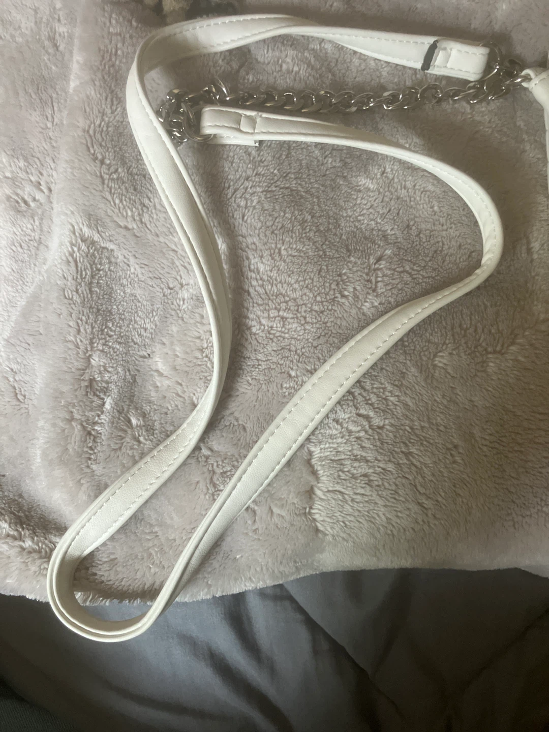 Express White Quilted Crossbody Bag - photo 2