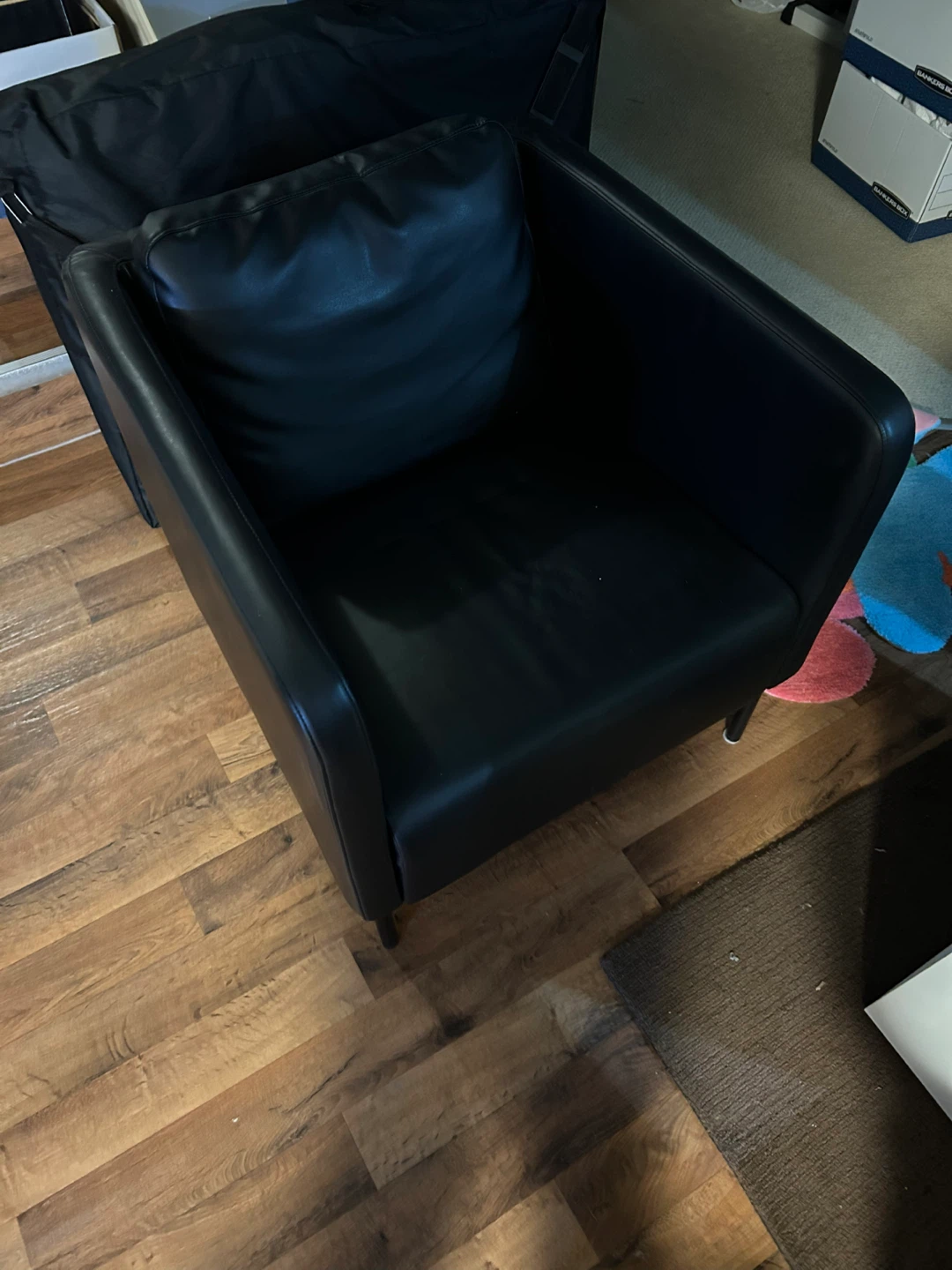 Black Armchair - photo 3