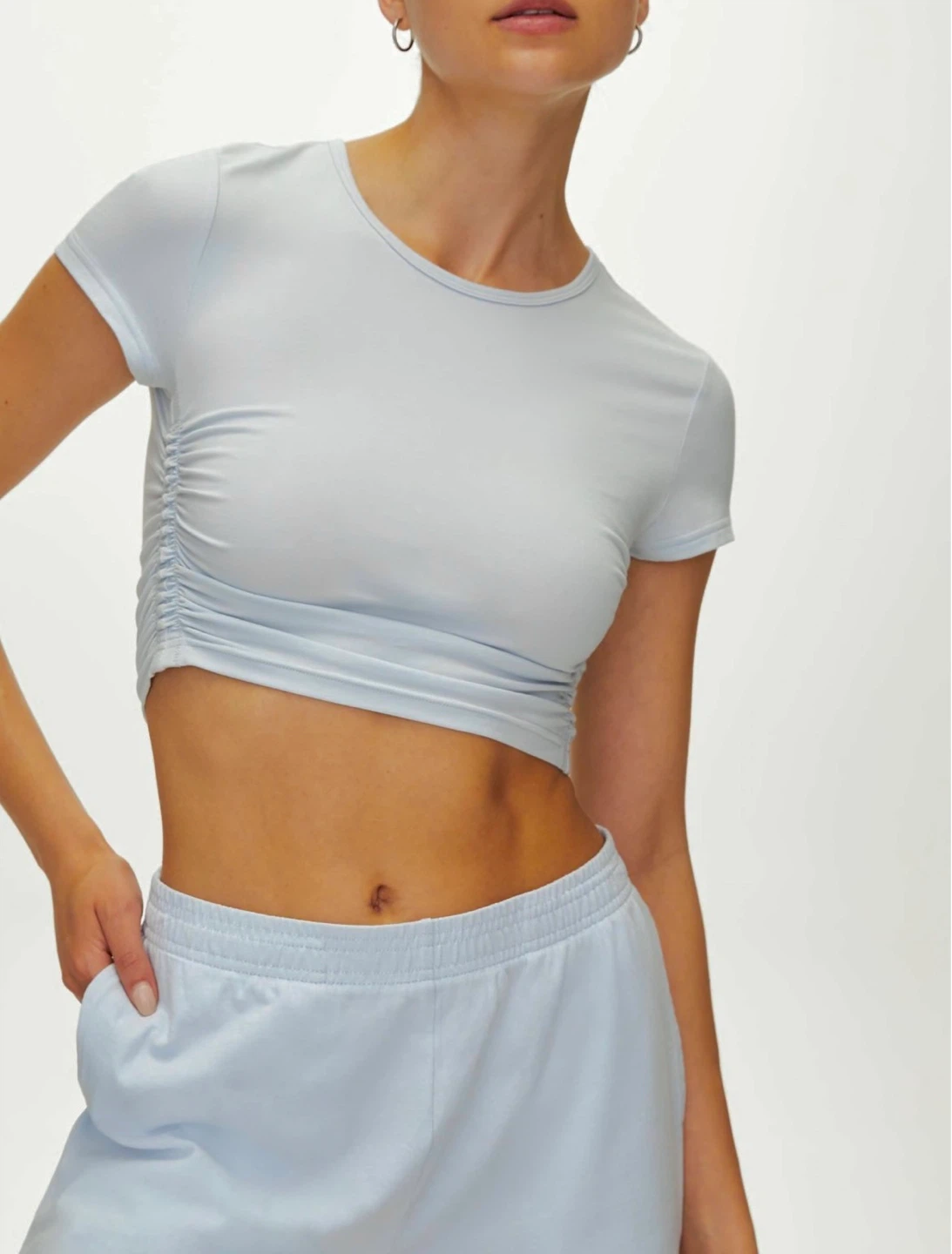TNA CHILL Malibu cropped tee size small