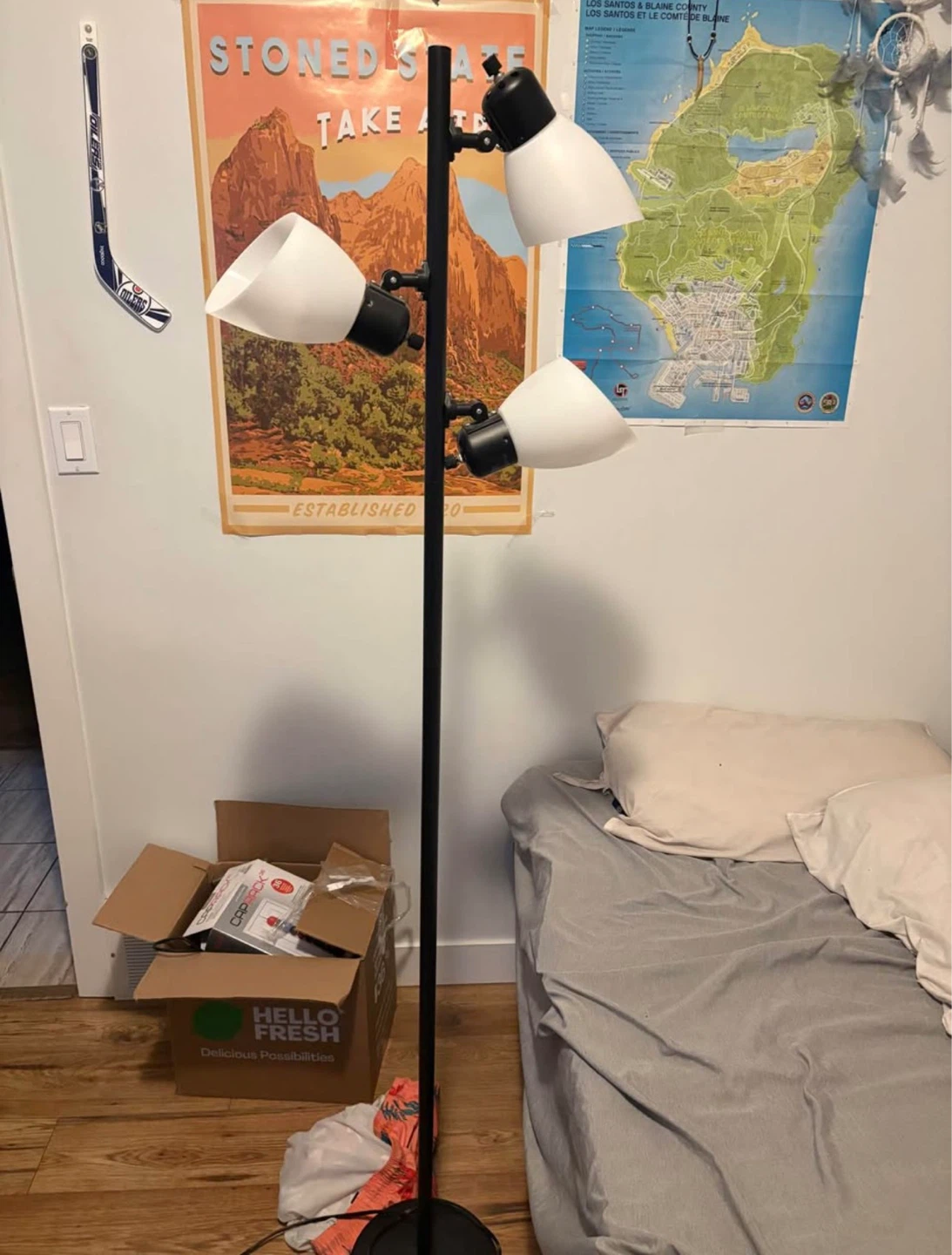 Black 3-Head Floor Lamp - photo 2