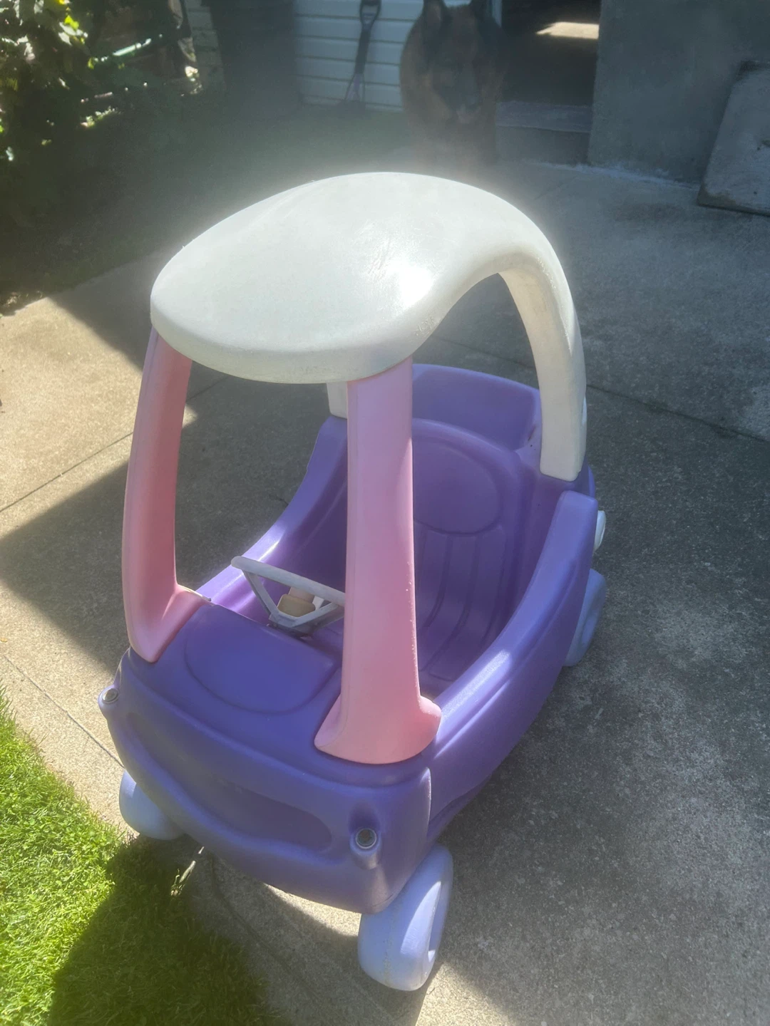 Little Tikes Cozy Coupe Ride-On Car $10 - photo 3