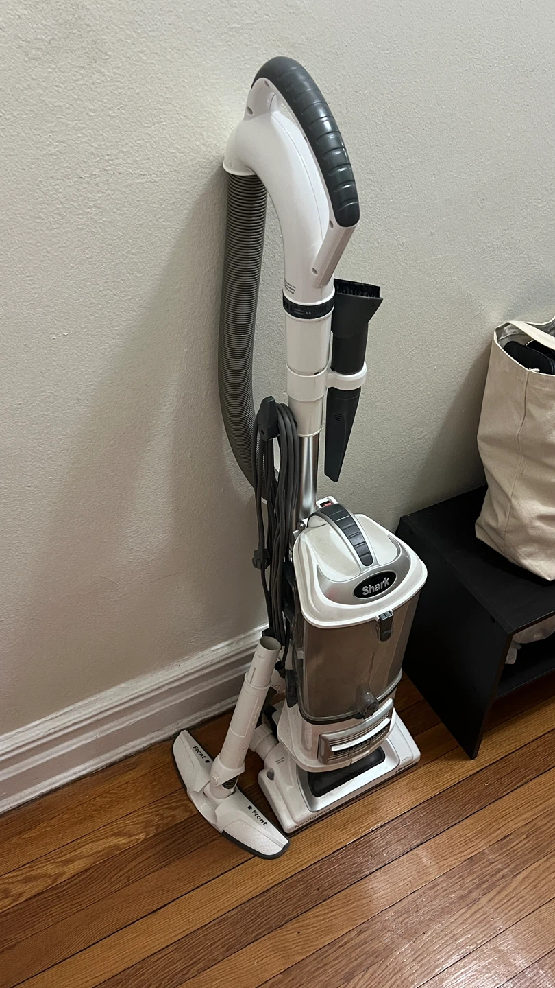 Shark Navigator Professional Lift-Away Vacuum Cleaner
