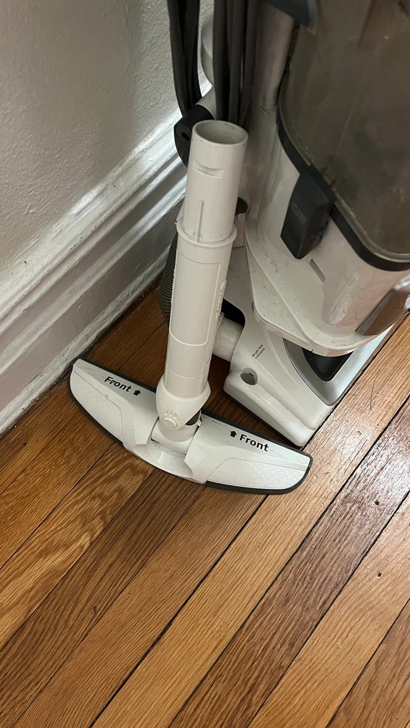 Shark Navigator Professional Lift-Away Vacuum Cleaner - photo 4