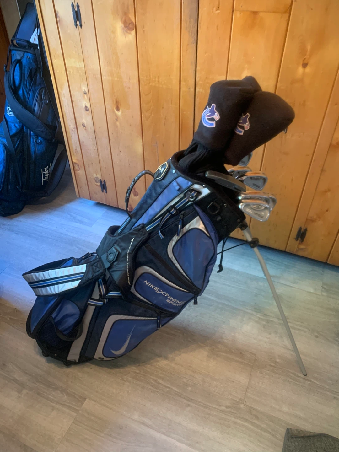 Nike Golf Bag with TechEdge Clubs