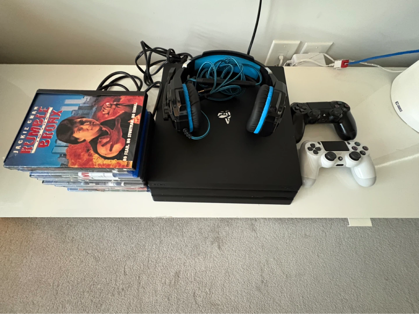 Sony PlayStation 4 Pro Bundle with Games and Headset - photo 3