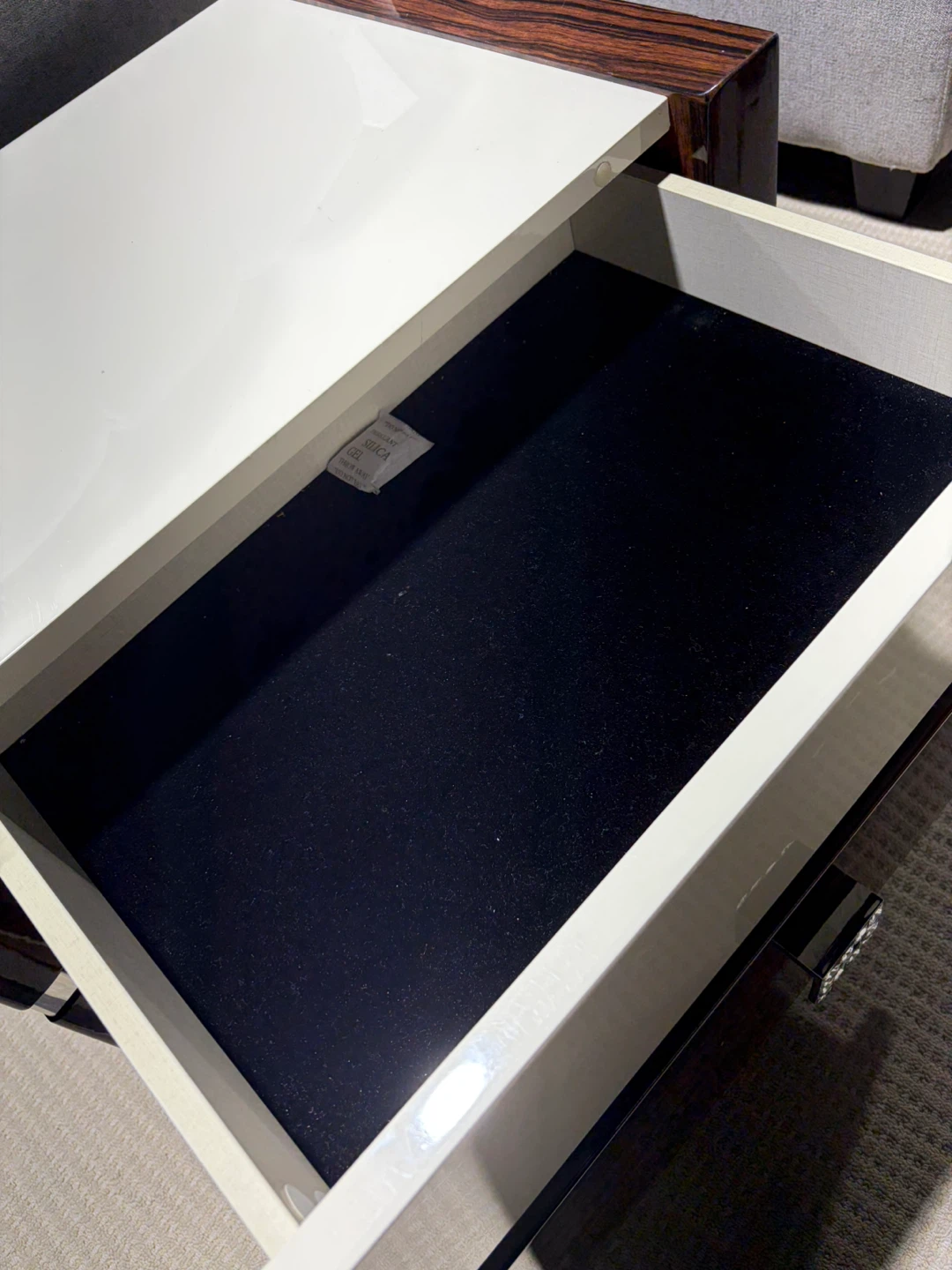 Art Deco Style Nightstand / End Table - photo 4