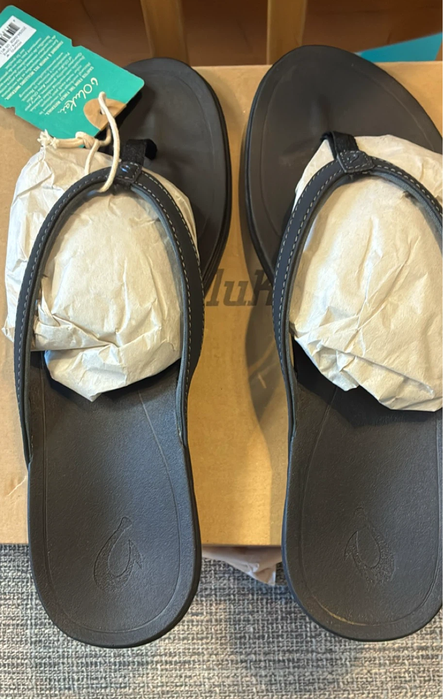 New OluKai Ho'opio Women's Flip Flops - Onyx/Onyx - Size 11 - photo 3