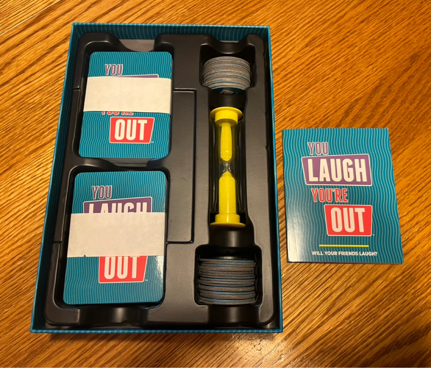 “You laugh you’re out” party game - photo 2