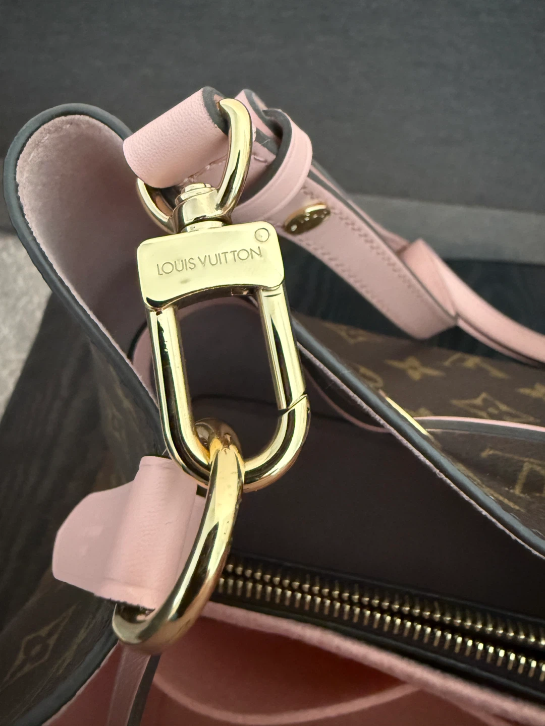 100% Authentic Louis Vuitton Neonoe MM44022 - photo 4