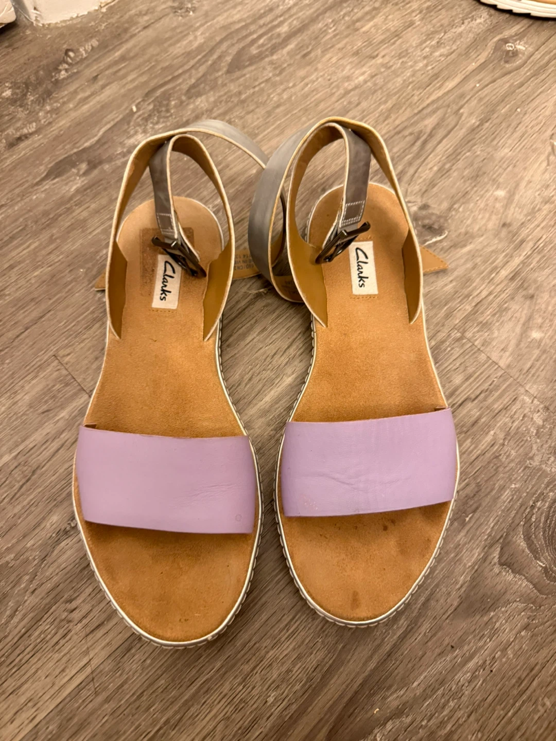 Clarks Women's Lavender and Silver Flat Sandals size 5.5
