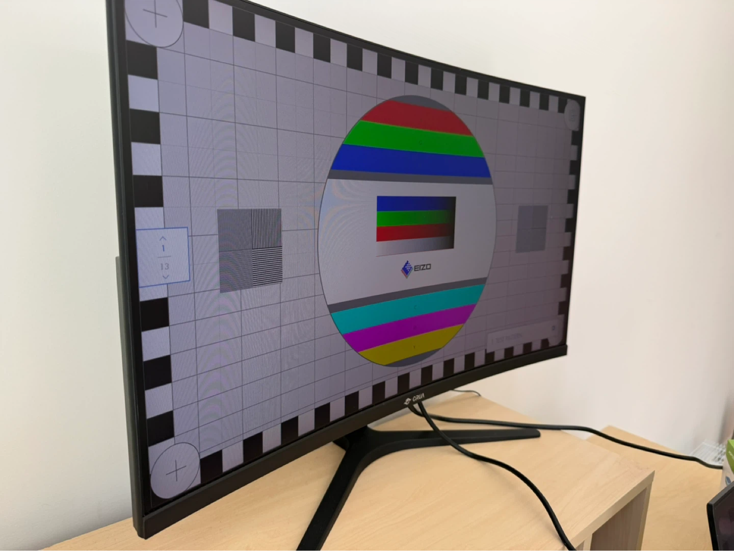 CRUA Curved Monitor - photo 5