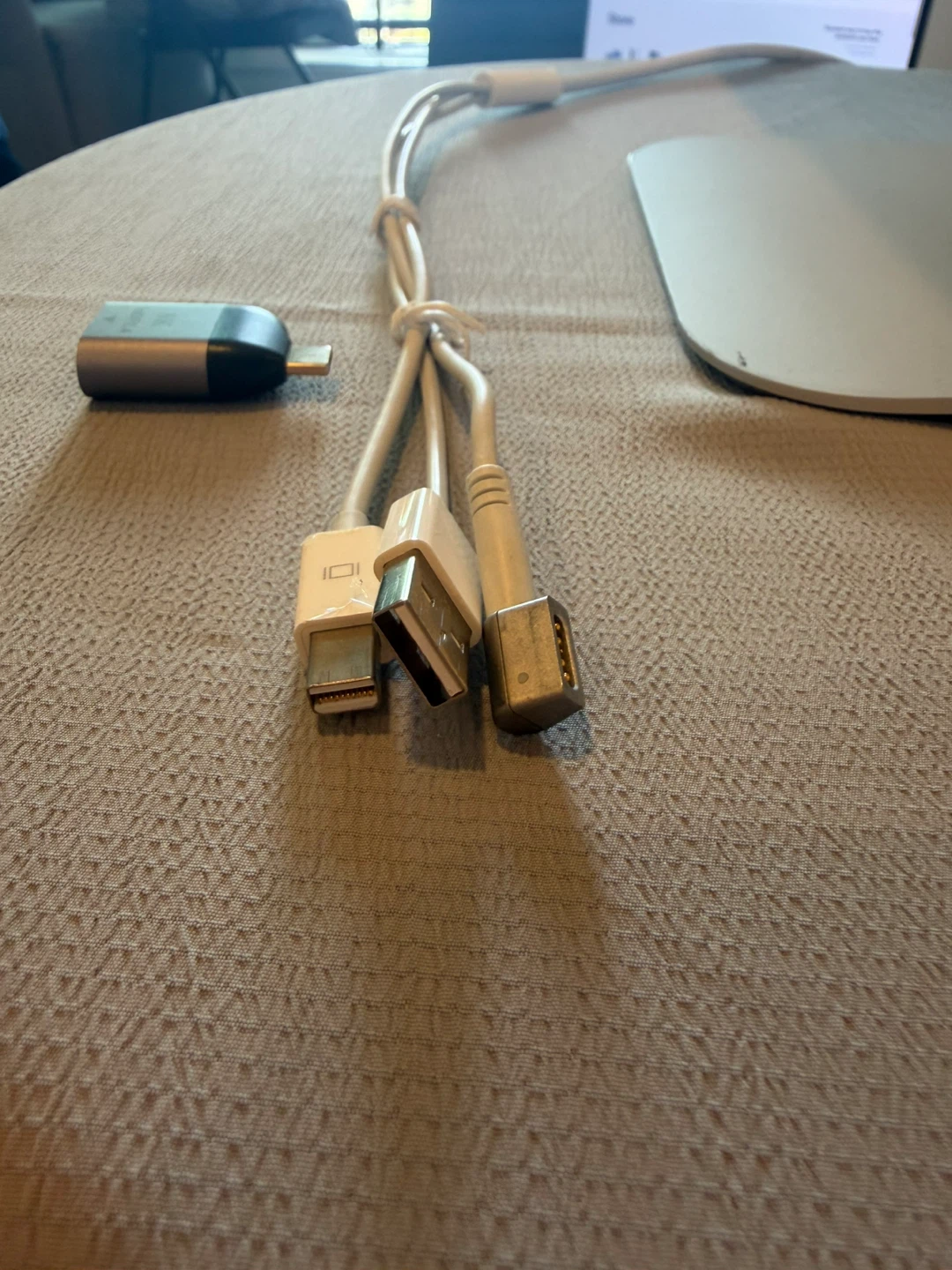 Apple Thunderbolt Display - photo 4