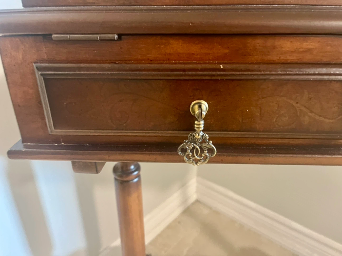 Vintage wooden lectern desk - photo 2