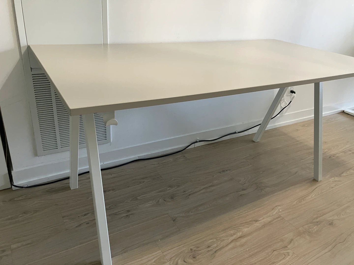 IKEA TROTTEN Desk 160x80cm - photo 4