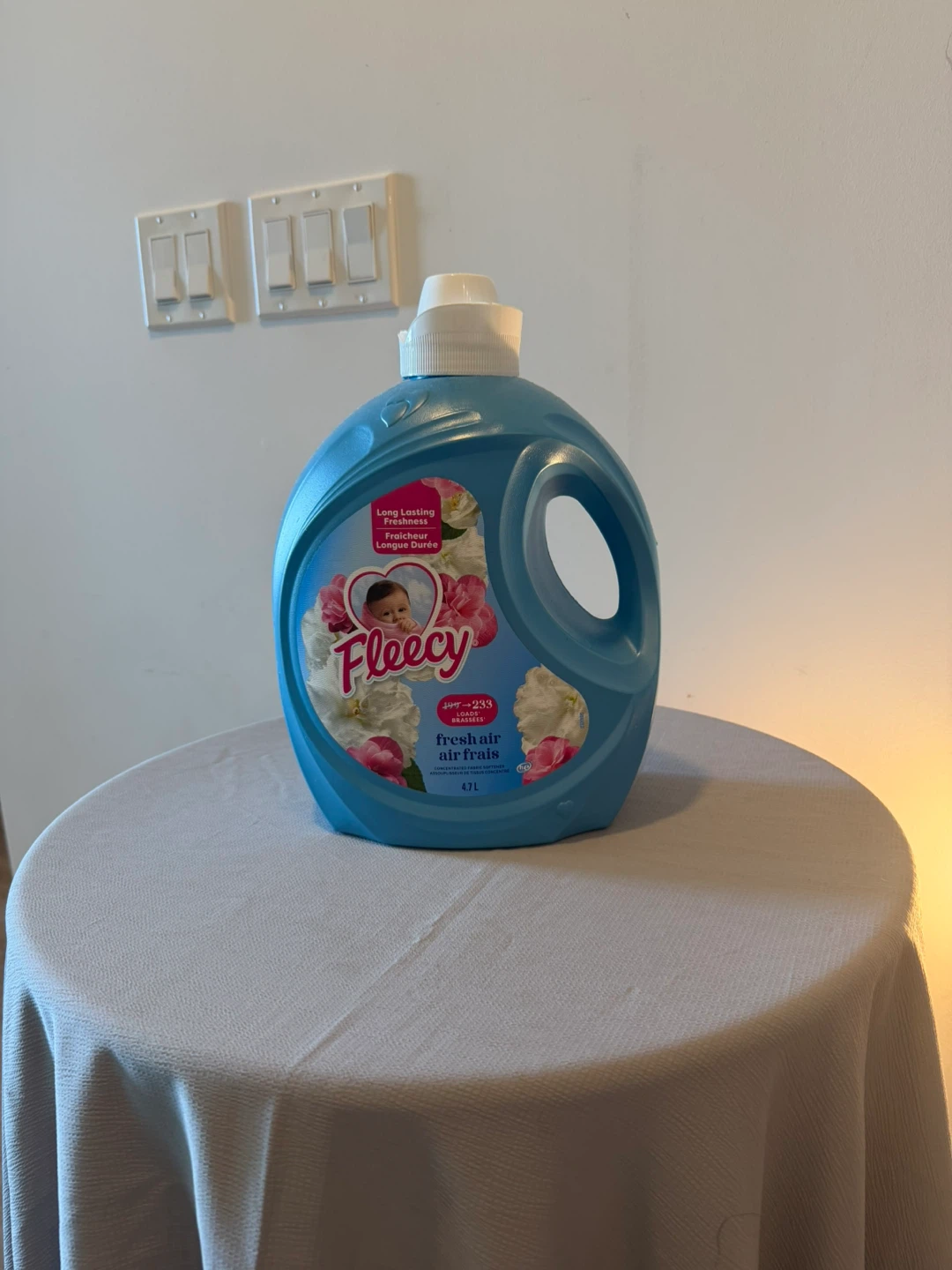 Fleecy Fabric Softener Fresh Air Scent 4.7L