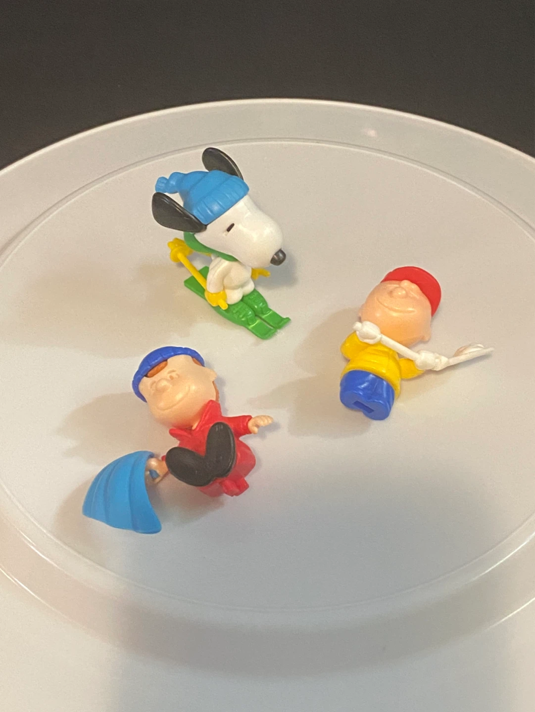 The Peanuts Snoopy Winter 99 Kinder Surprise Figures Set Parts - photo 3