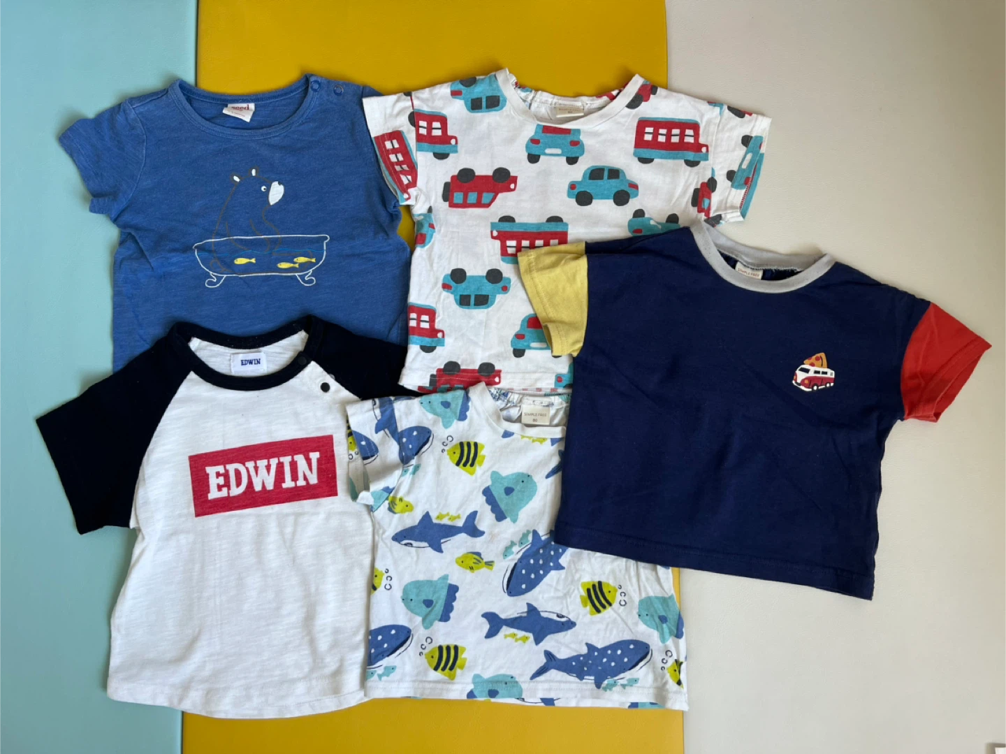 Bundle of summer outfits 5 boys' t-shirts and 5 pairs of shorts - photo 2