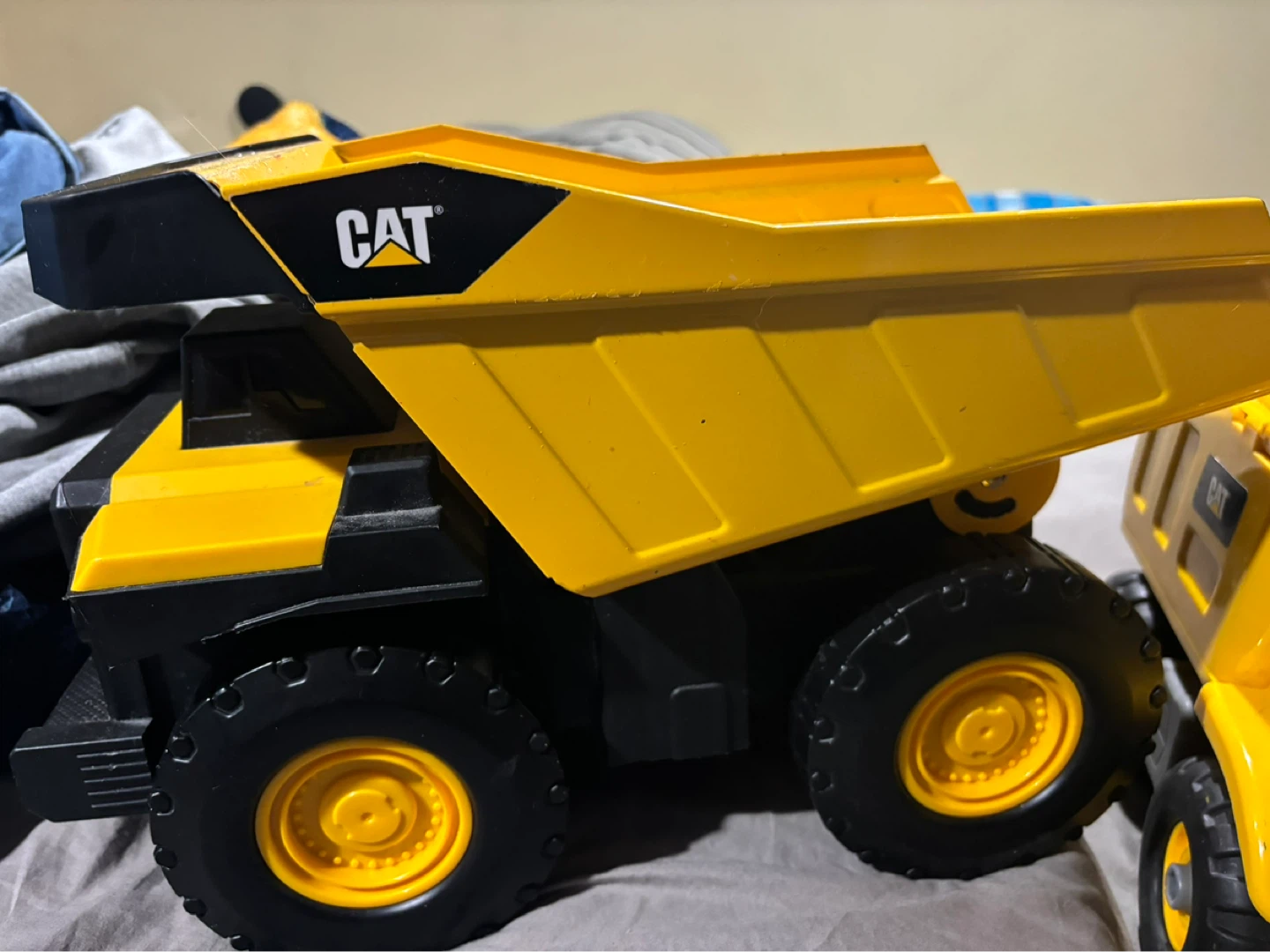 CAT Yellow Dump Truck Toy - photo 2