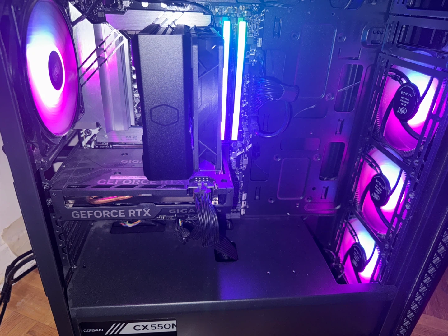 i5 13600kf  and 4060 Gaming PC set up