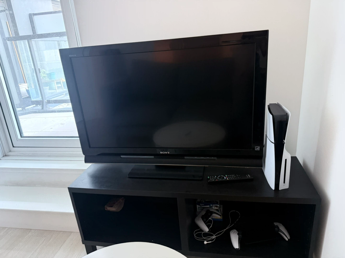 Sony Bravia Flat Screen TV - photo 2