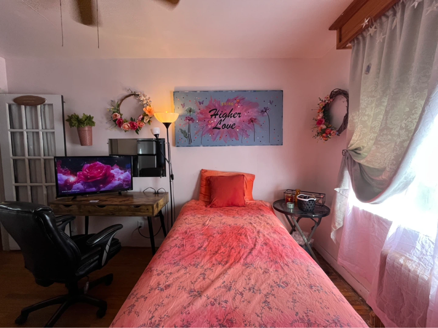 Private Room in Cliffside Village - photo 3