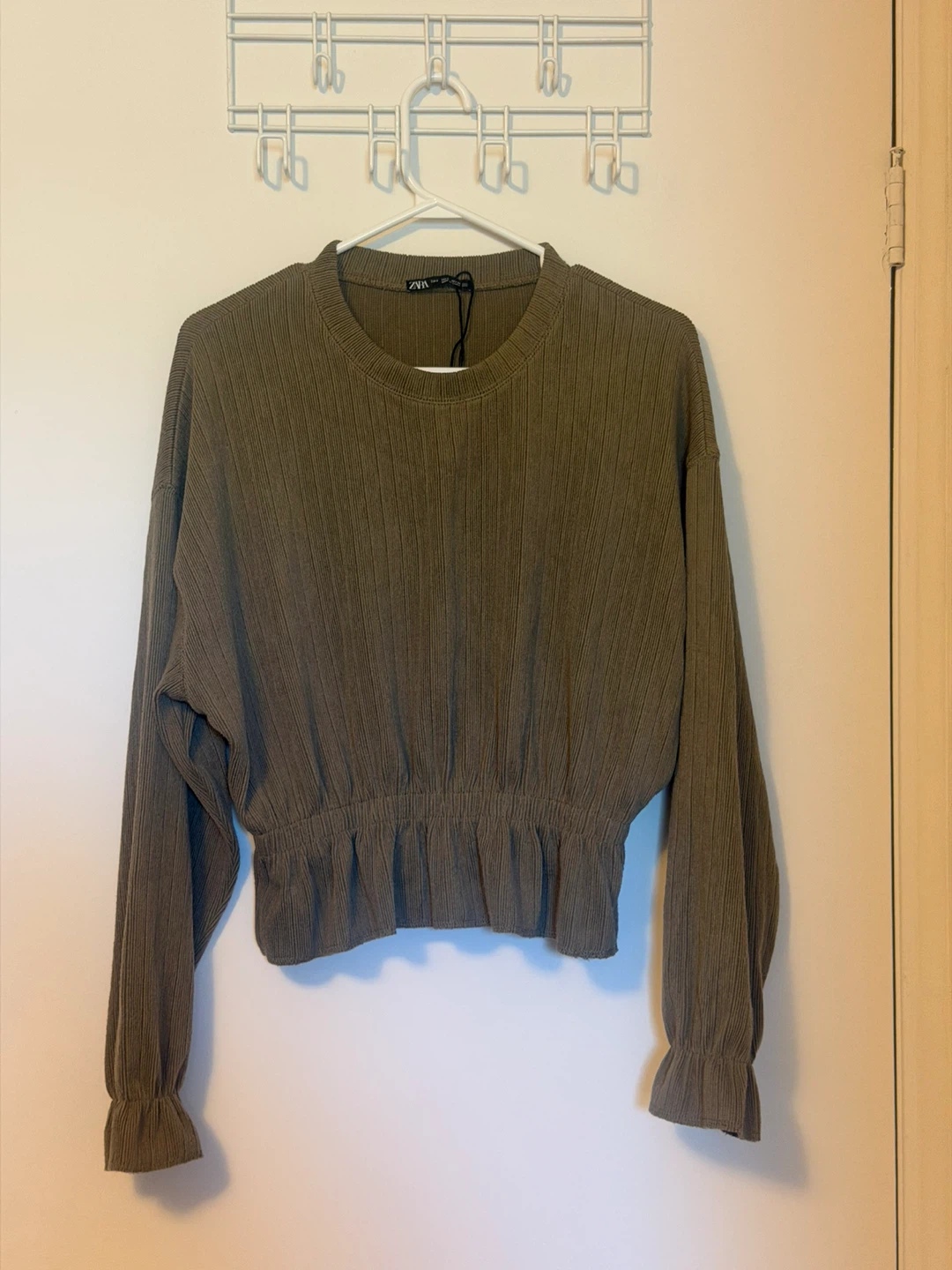 Zara Ribbed Cropped Sweater