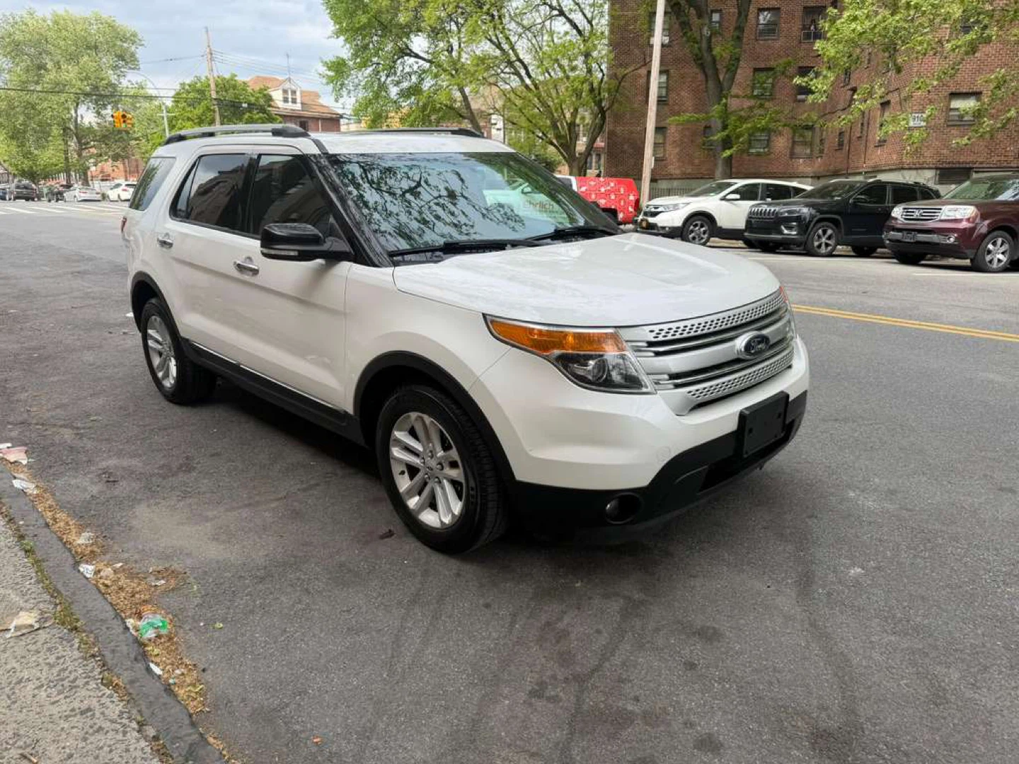 2014 Ford Explorer XLT SUV - photo 4