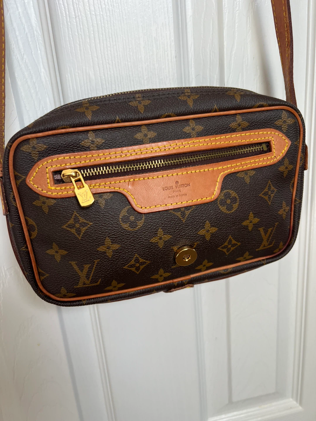 Louis Vuitton Monogram Canvas Crossbody Bag
