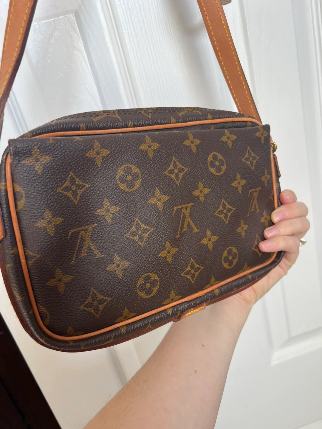 Louis Vuitton Monogram Canvas Crossbody Bag - photo 4