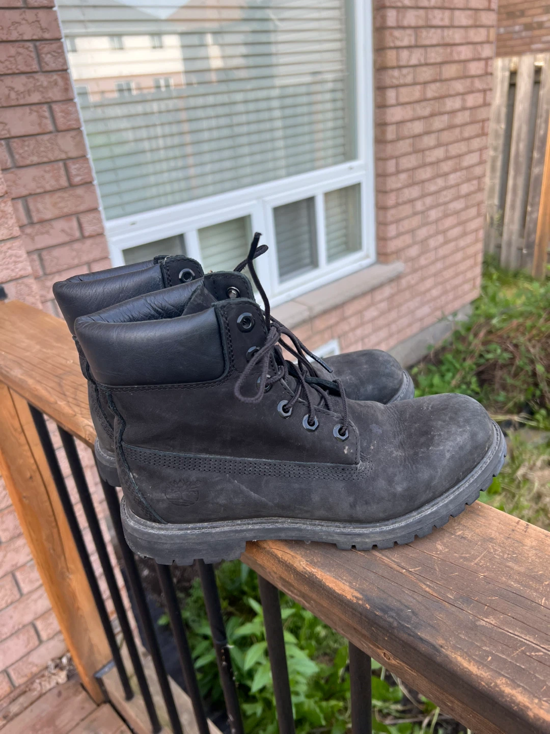 Mens Timberland Black Lace-Up Boots size 9.5
