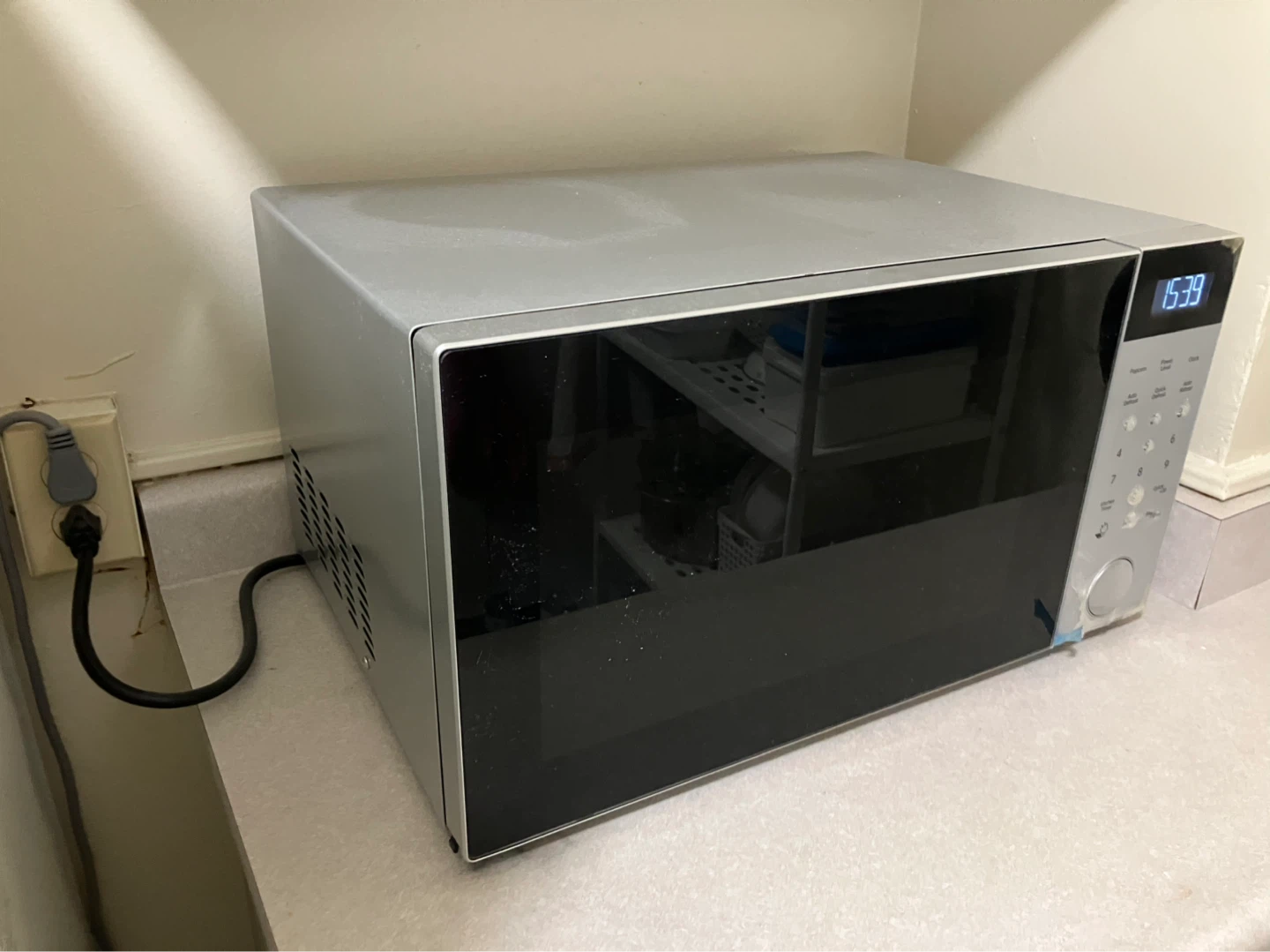 Danby Microwave - photo 2