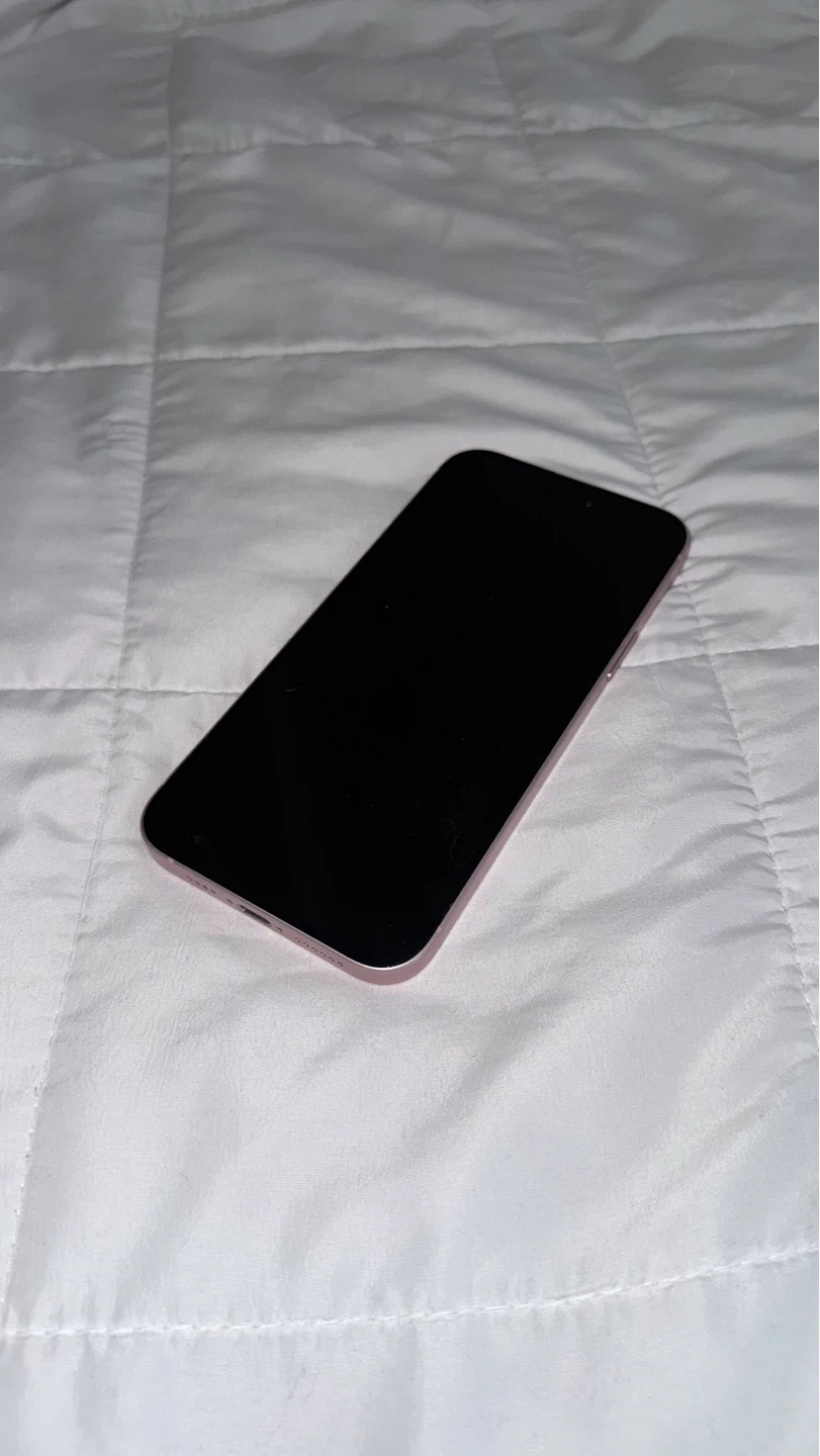 iPhone 15 Plus – Pink – 128GB – Unlocked - photo 2