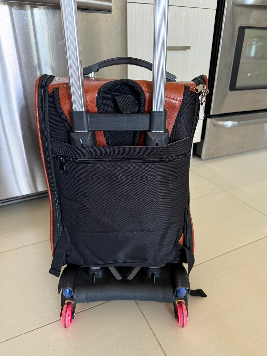 Pet Carrier Backpack For Dogs And Cats with Wheels - photo 2