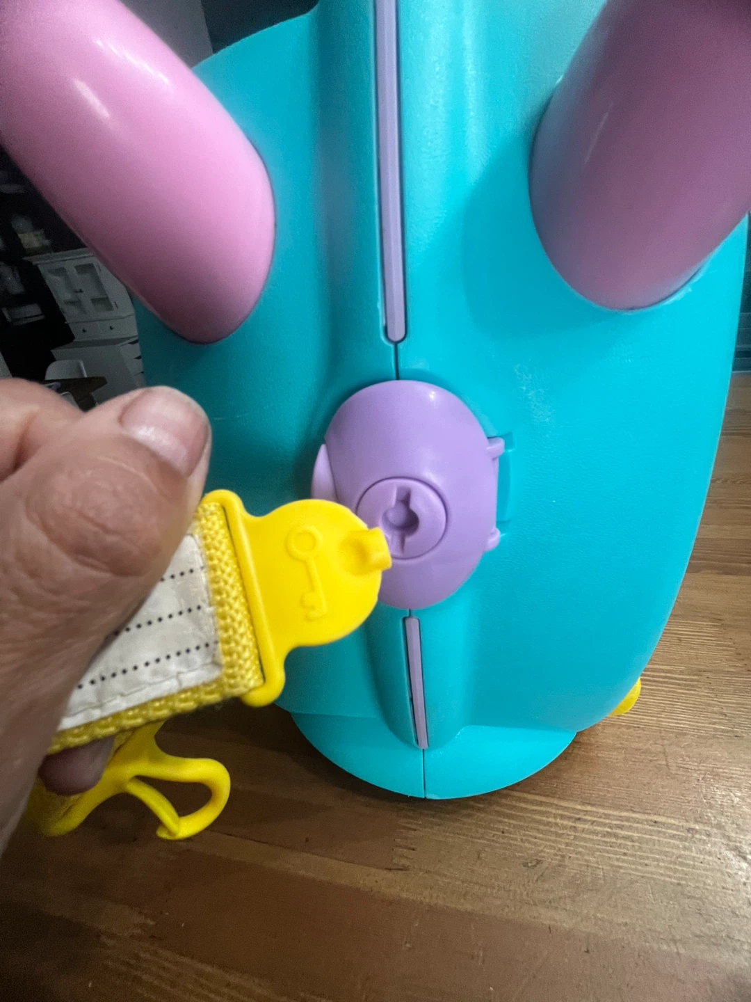 Trunki Ride-On Suitcase with Detachable Strap - Teal - photo 4