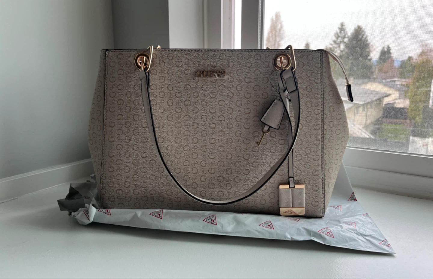 Guess Tote Bag