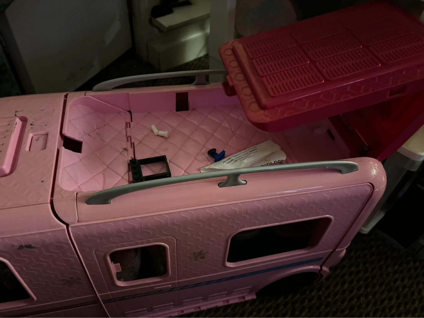 Barbie Pink Camper Van Toy - photo 4