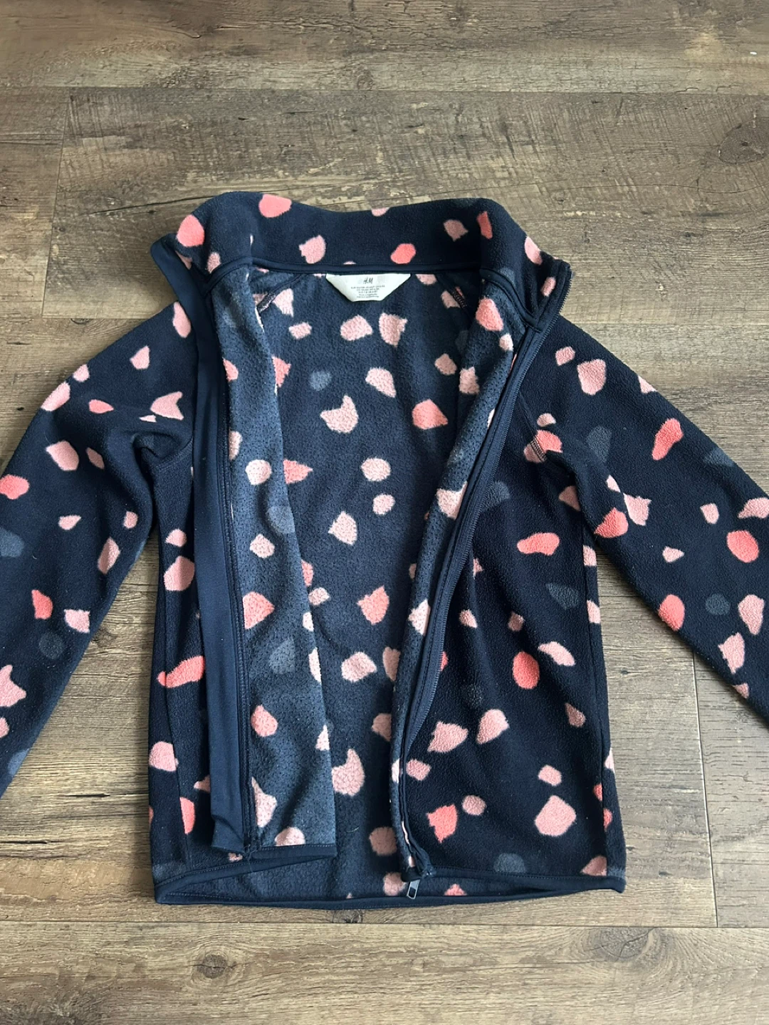 H&M Fleece Jacket - Girls Size 6/7 - photo 2