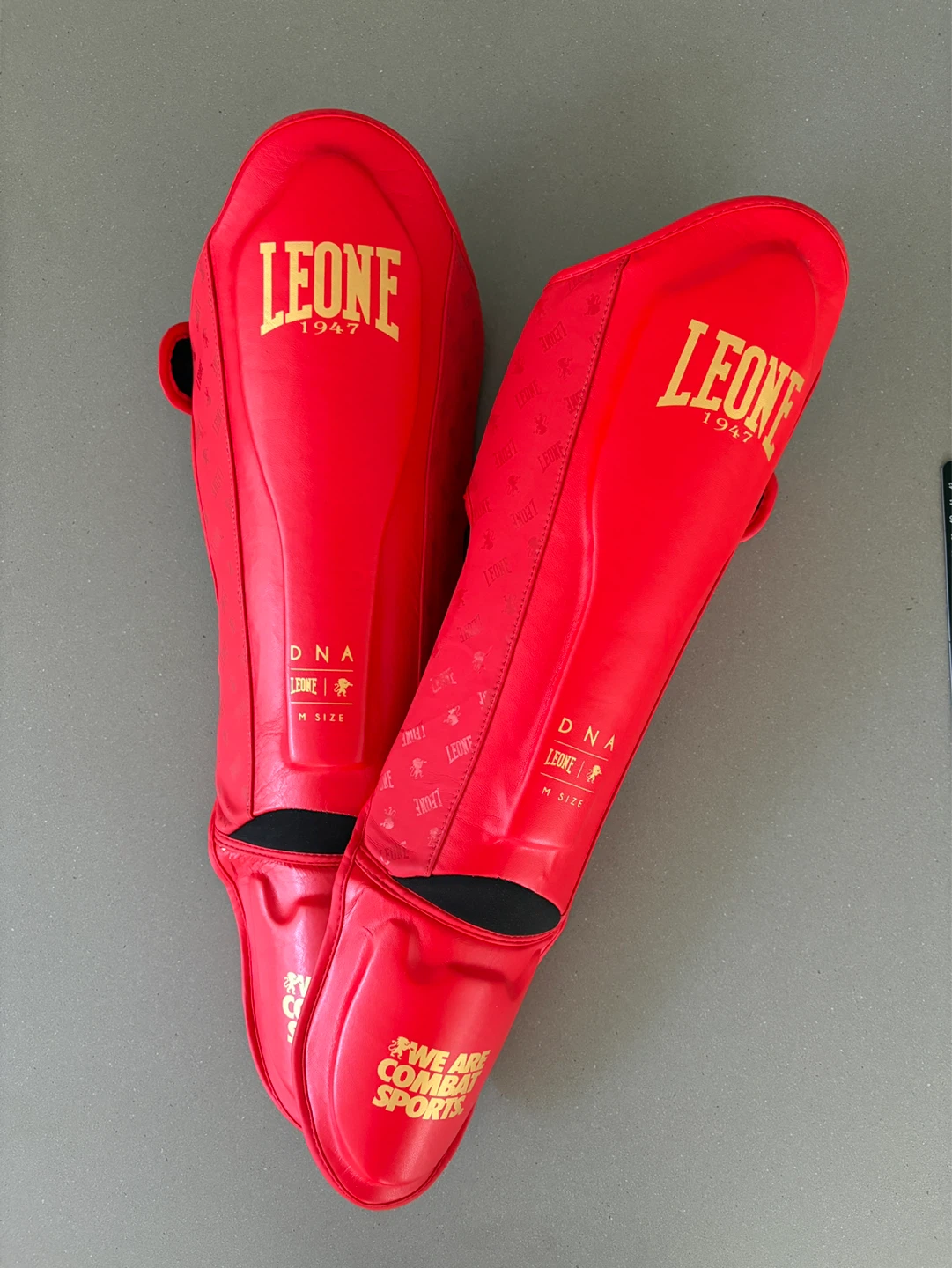 Shin Guards Leone 1947 Red DNA Size Medium