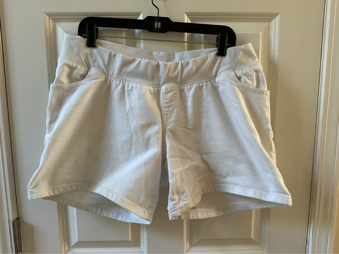 Liz Lange Maternity Denim Shorts Size L