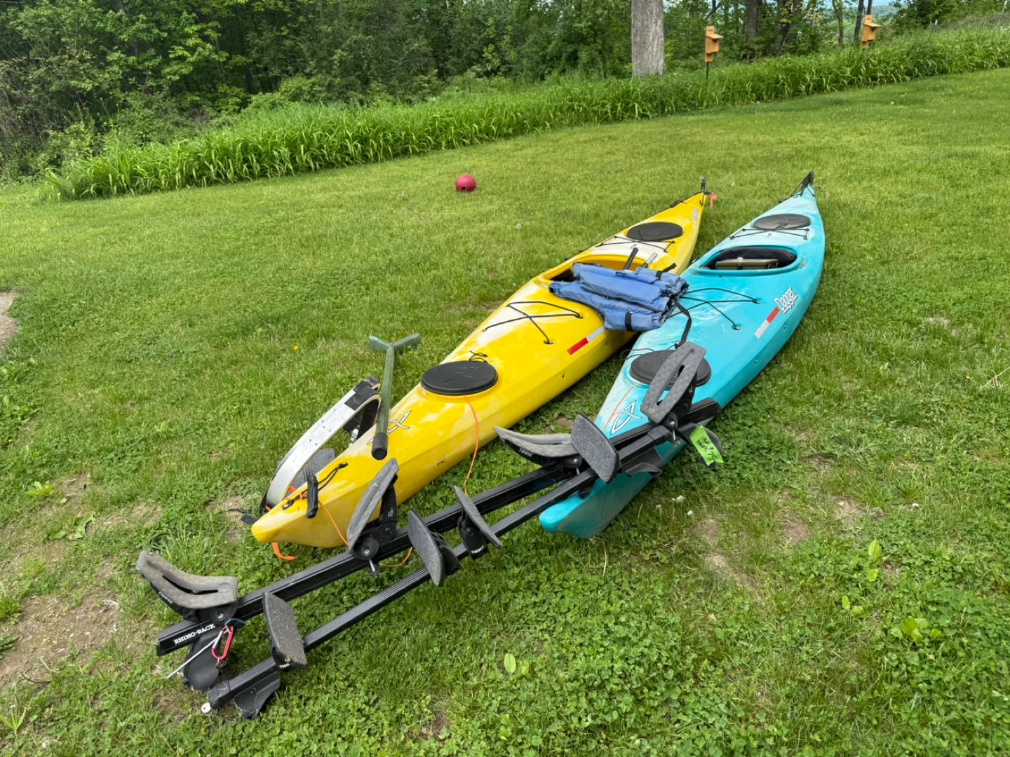 Dagger Kayak & Yellow Sit-in Kayak - photo 2